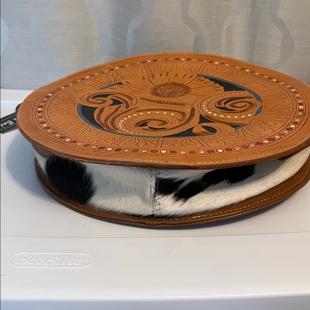 NWT Myra Boho Motif Round Bag Brown Leather Western - Picture 6 of 11